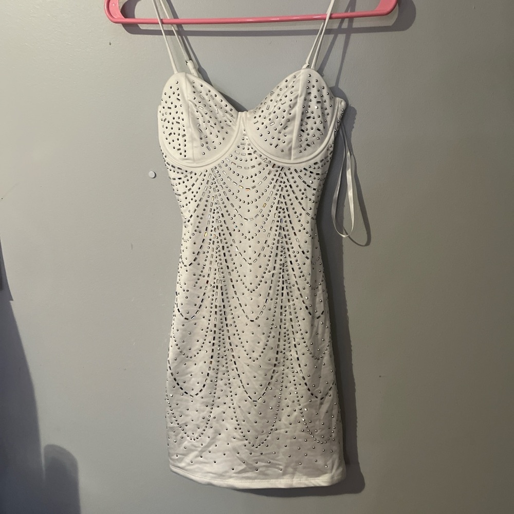 Window sparkly dress